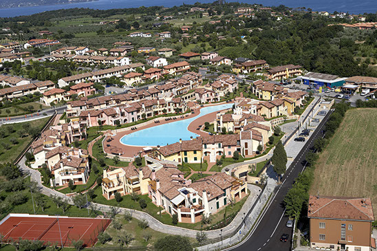 architettura turistico residenziale, lago di Garda