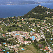 architettura turistico residenziale, lago di Garda